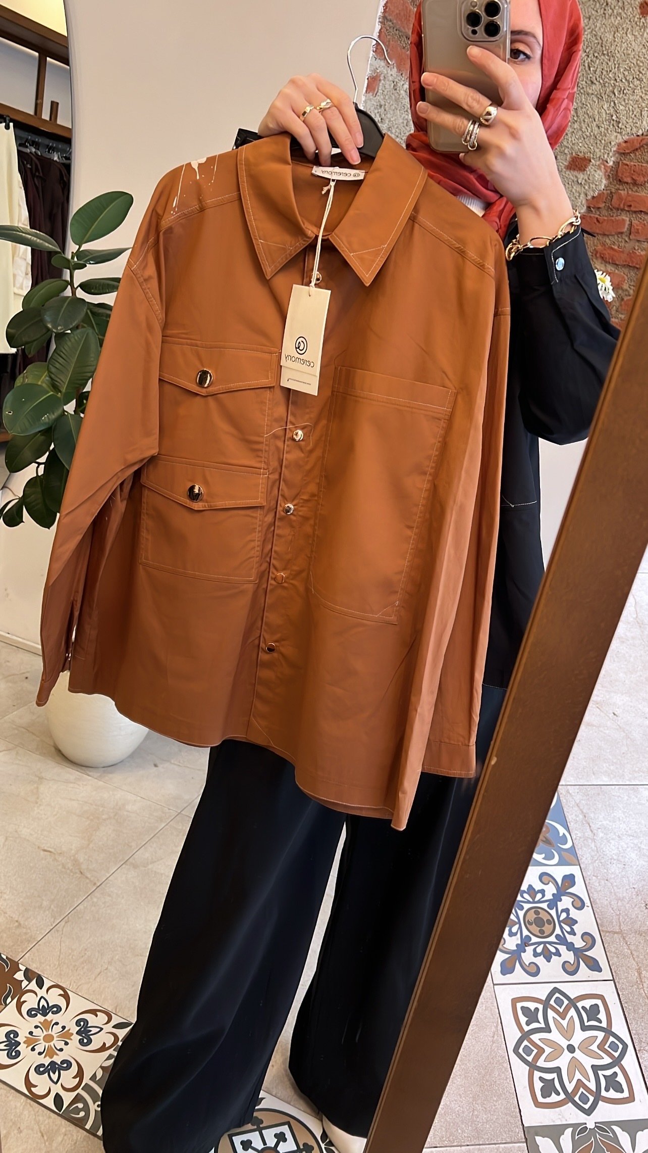 Arkası baskılı önü cep detaylı gömlek kiremit CEREMONY