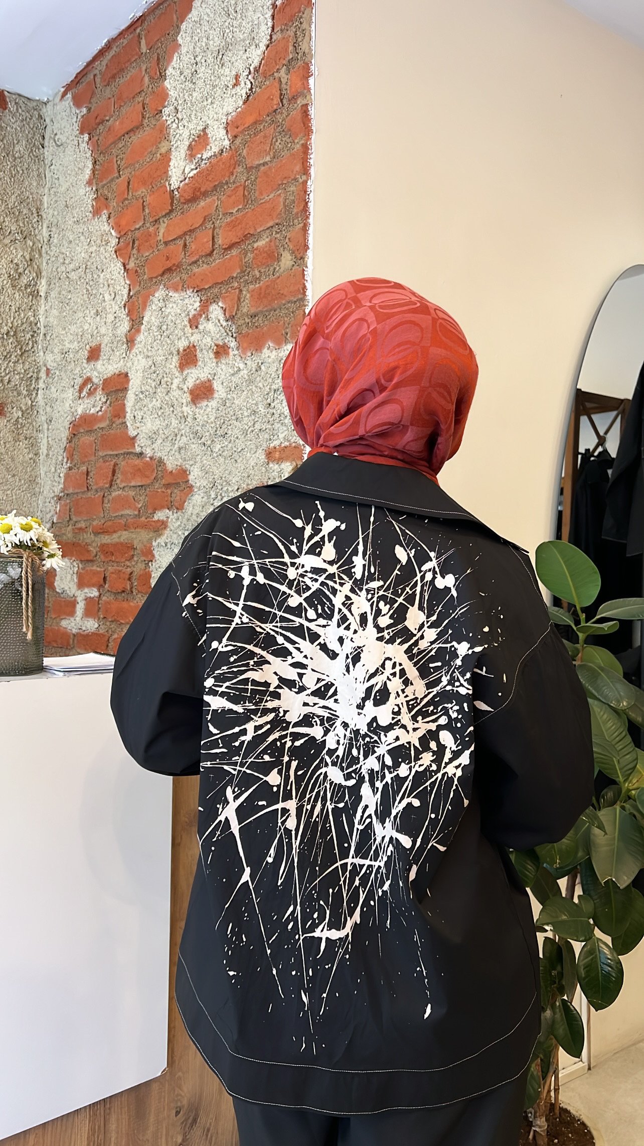 Arkası baskılı önü cep detaylı gömlek siyah CEREMONY