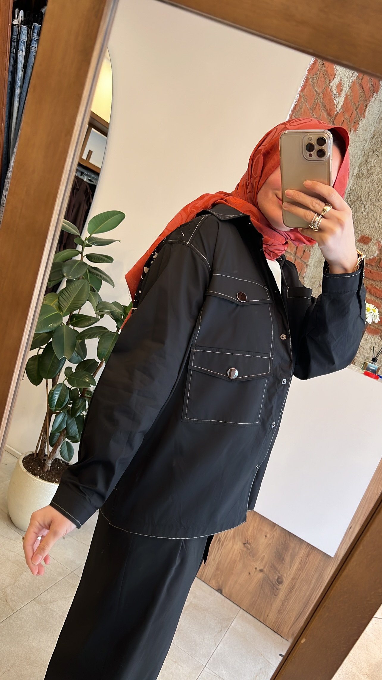 Arkası baskılı önü cep detaylı gömlek siyah CEREMONY