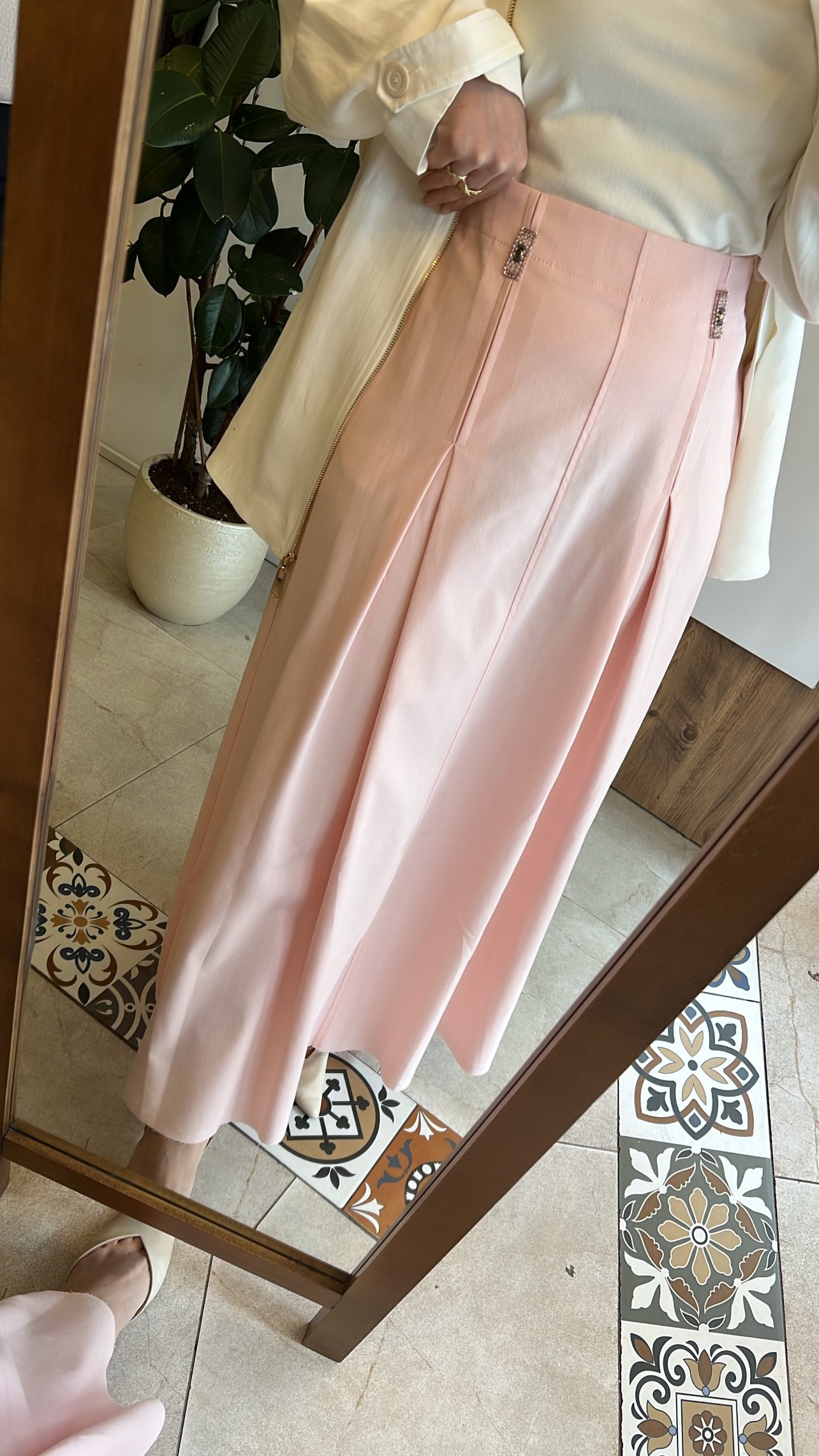 Beli boncuk işlemeli önden pileli denim etek pembe CEREMONY