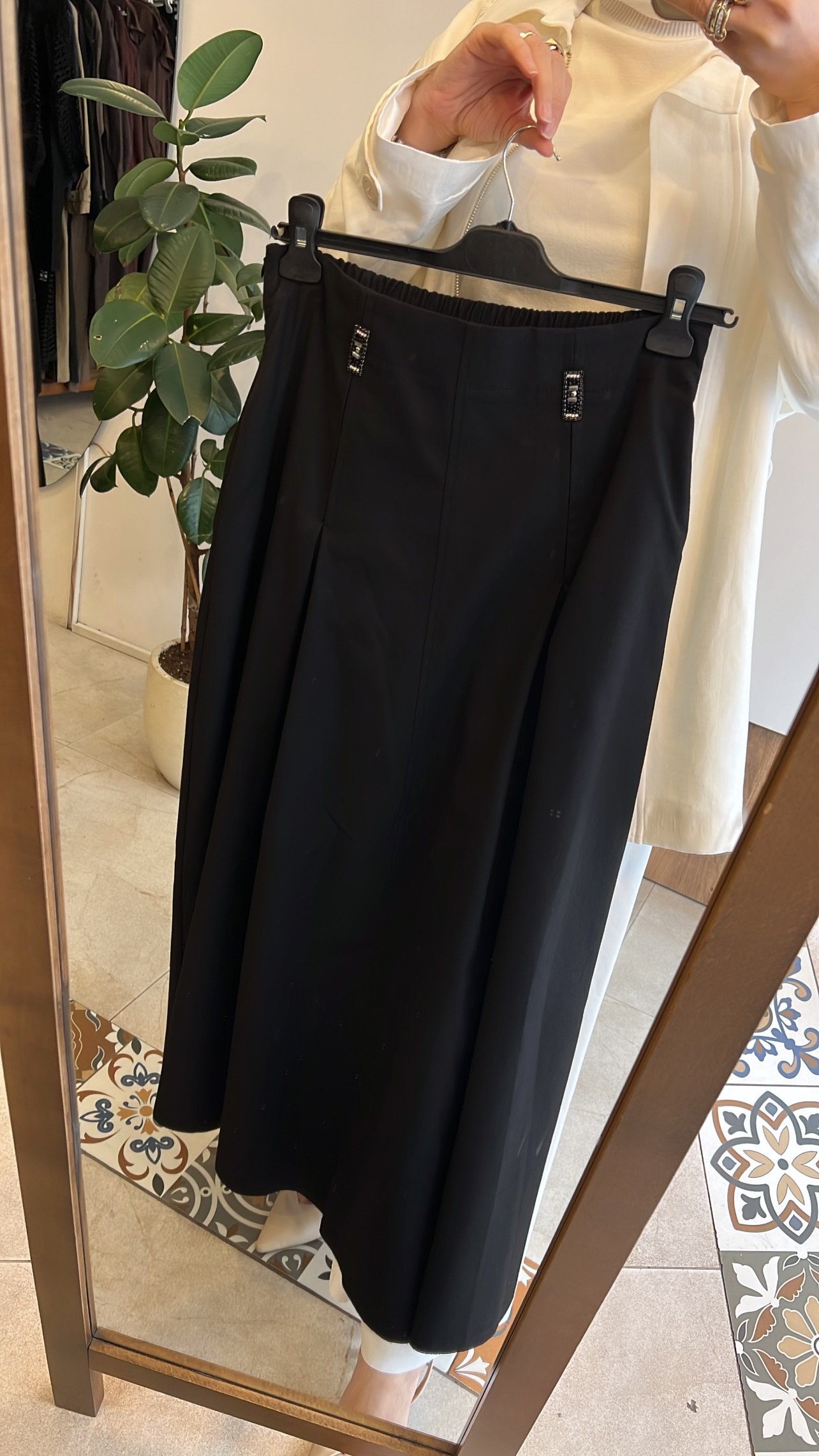 Beli boncuk işlemeli önden pileli denim etek siyah CEREMONY