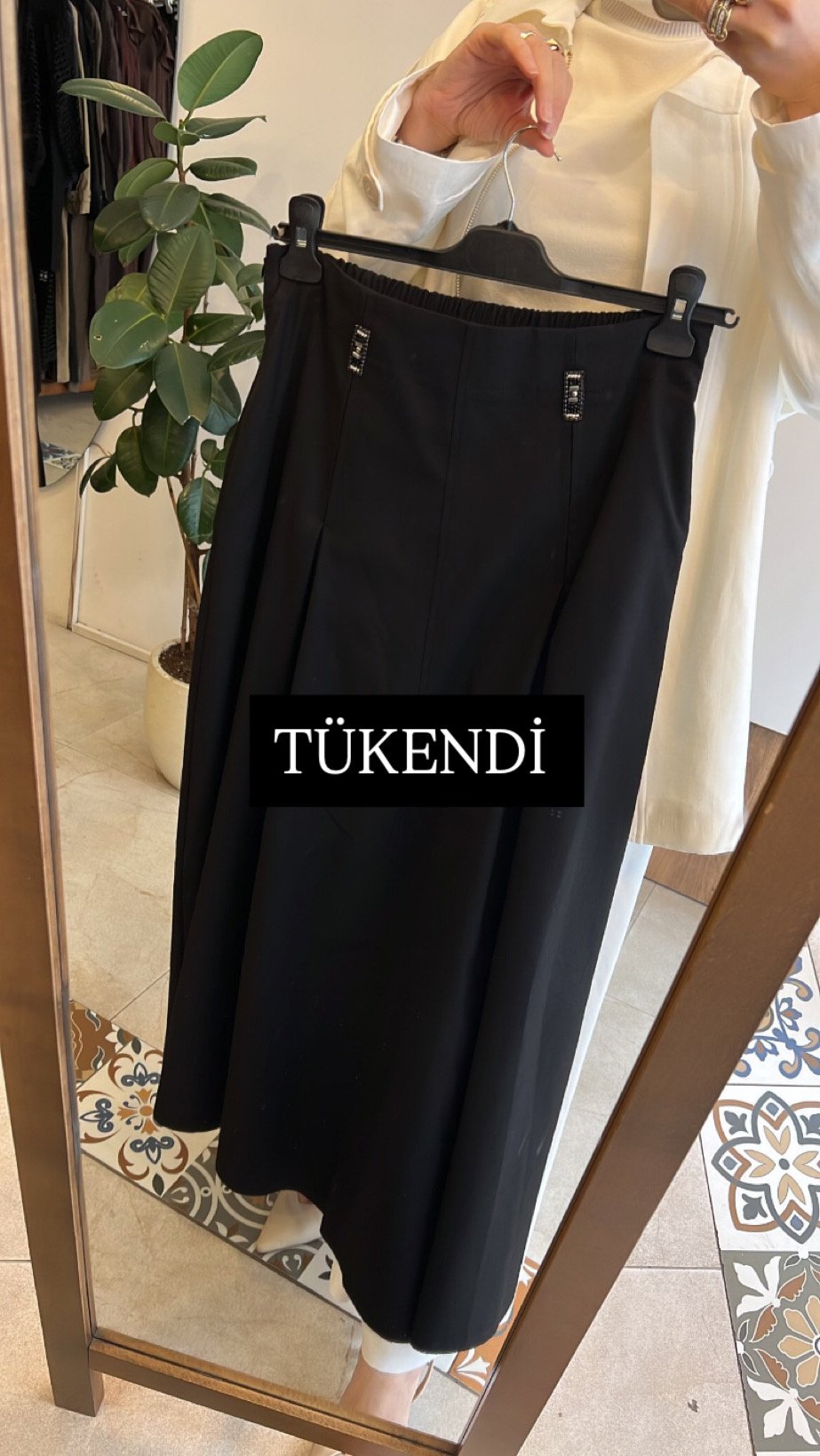 Beli boncuk işlemeli önden pileli denim etek siyah CEREMONY