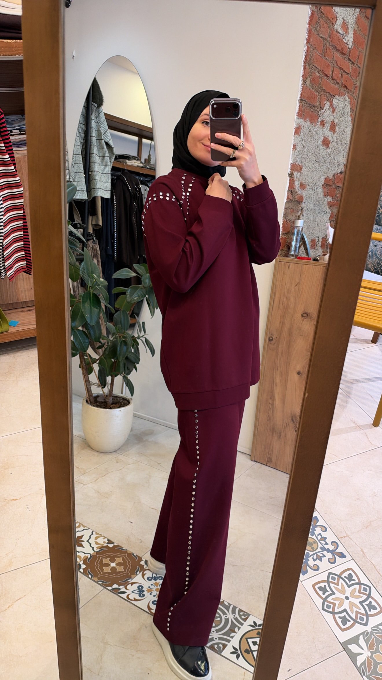 Bluz ve pantolonu çakma detaylı Luna takım bordo CEREMONY