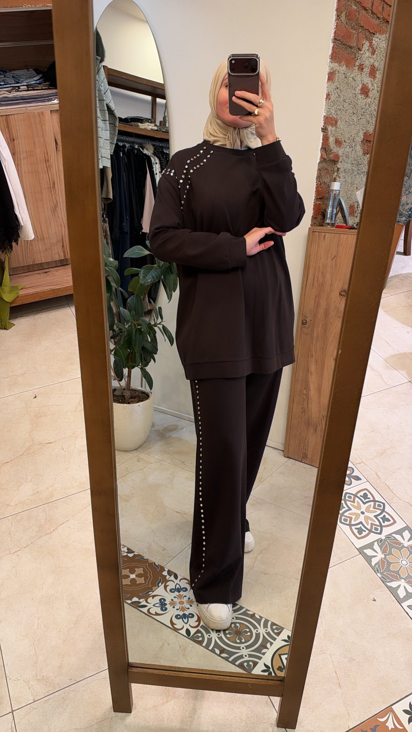 Bluzu ve pantolonu çakma detaylı luna takım kahve CEREMONY
