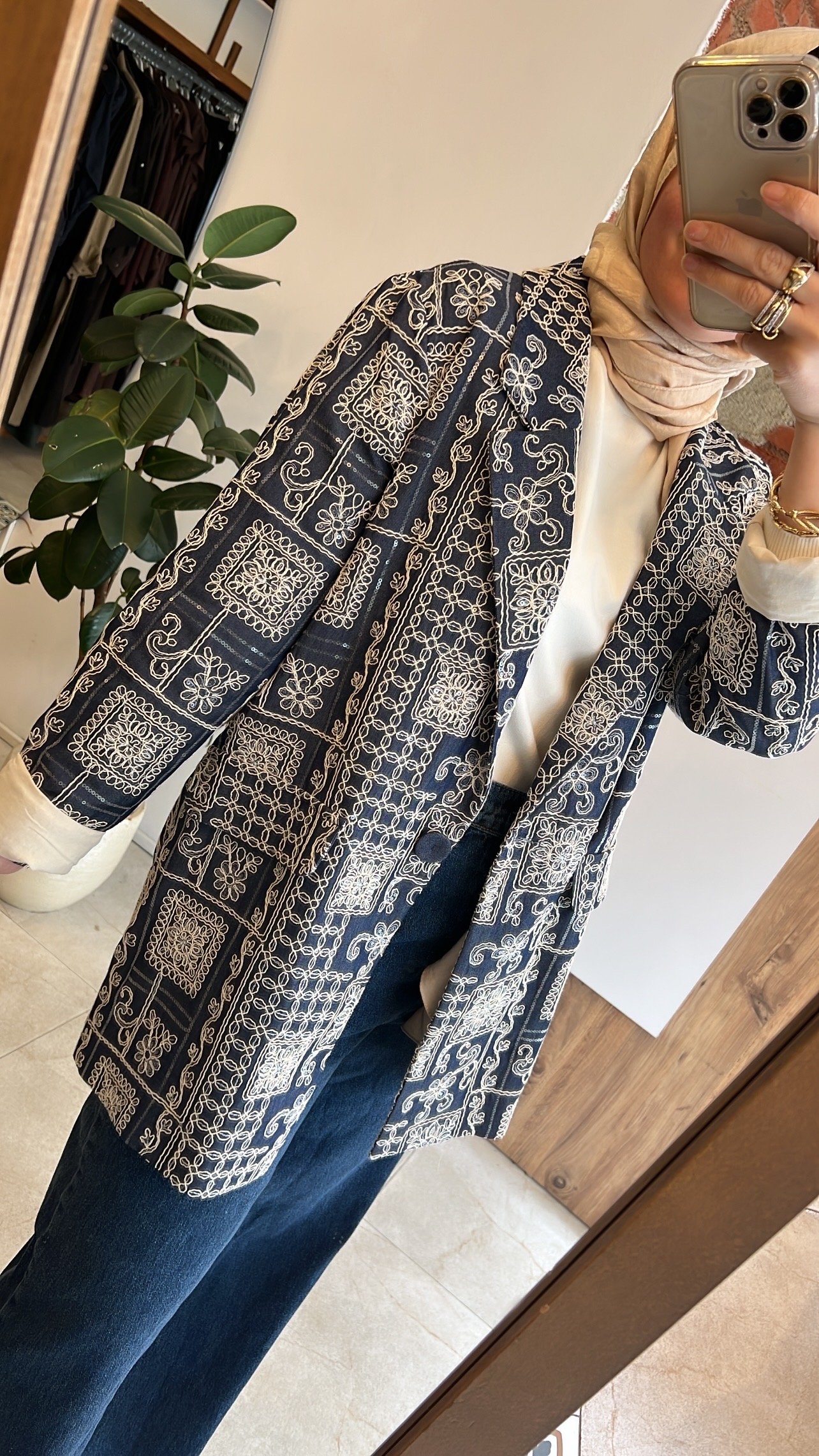 Brode nakışlı kot ceket CEREMONY