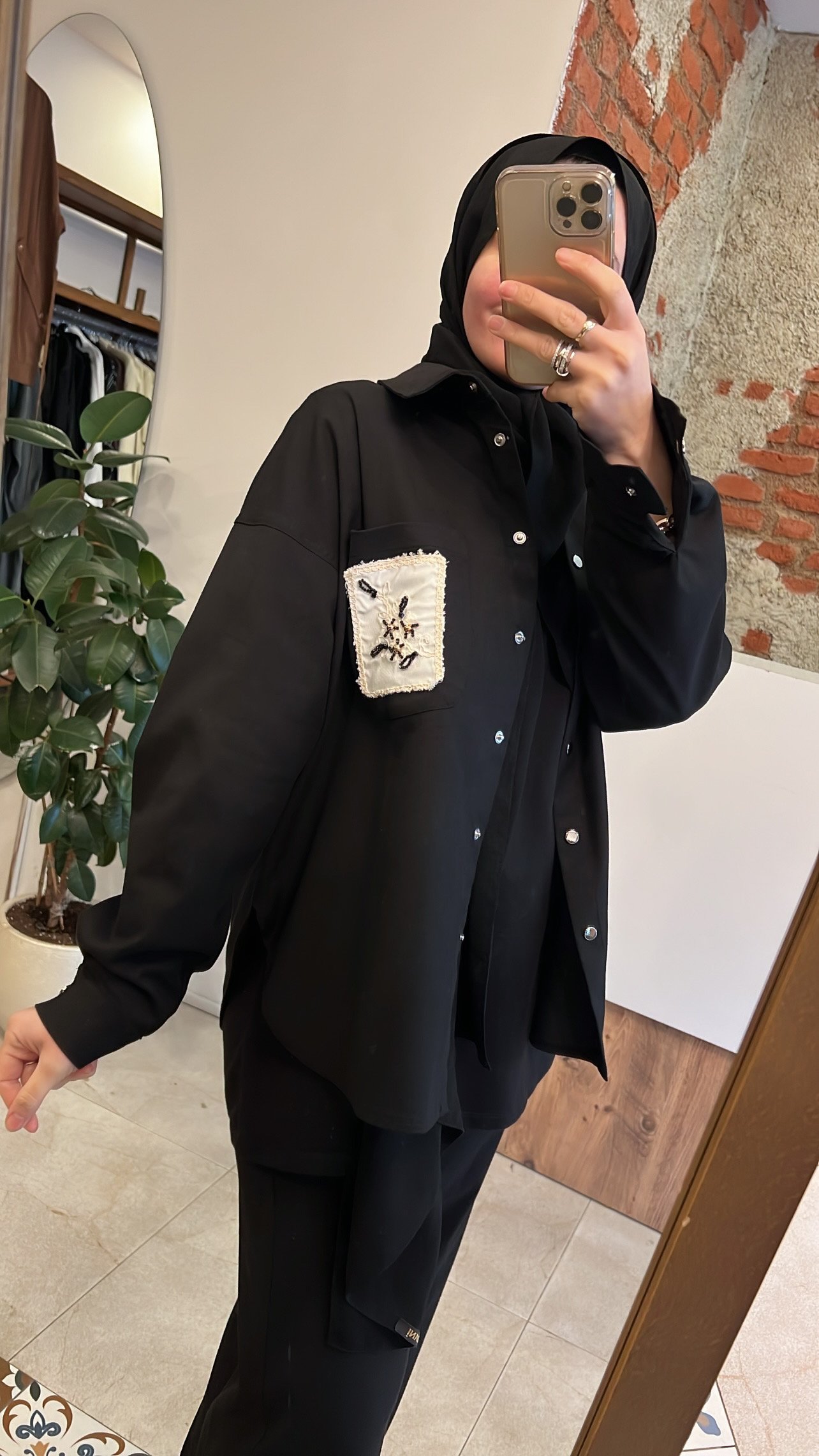 Cebi Çiçek nakışlı çömlek siyah CEREMONY