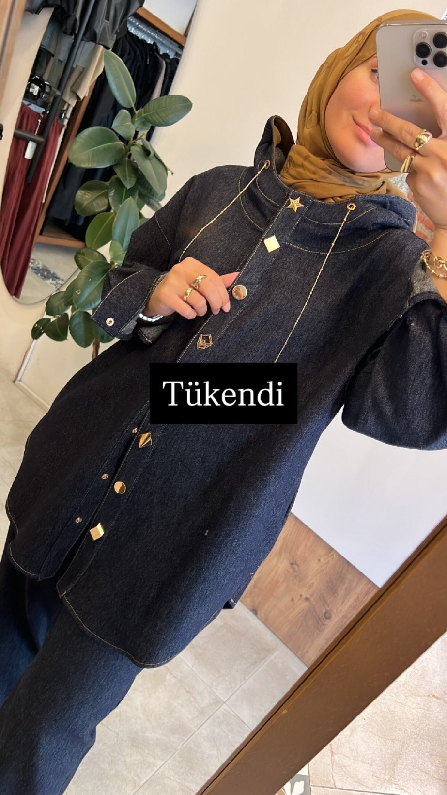 Çıt çıtları farklı kapüşonlu denim takım CEREMONY