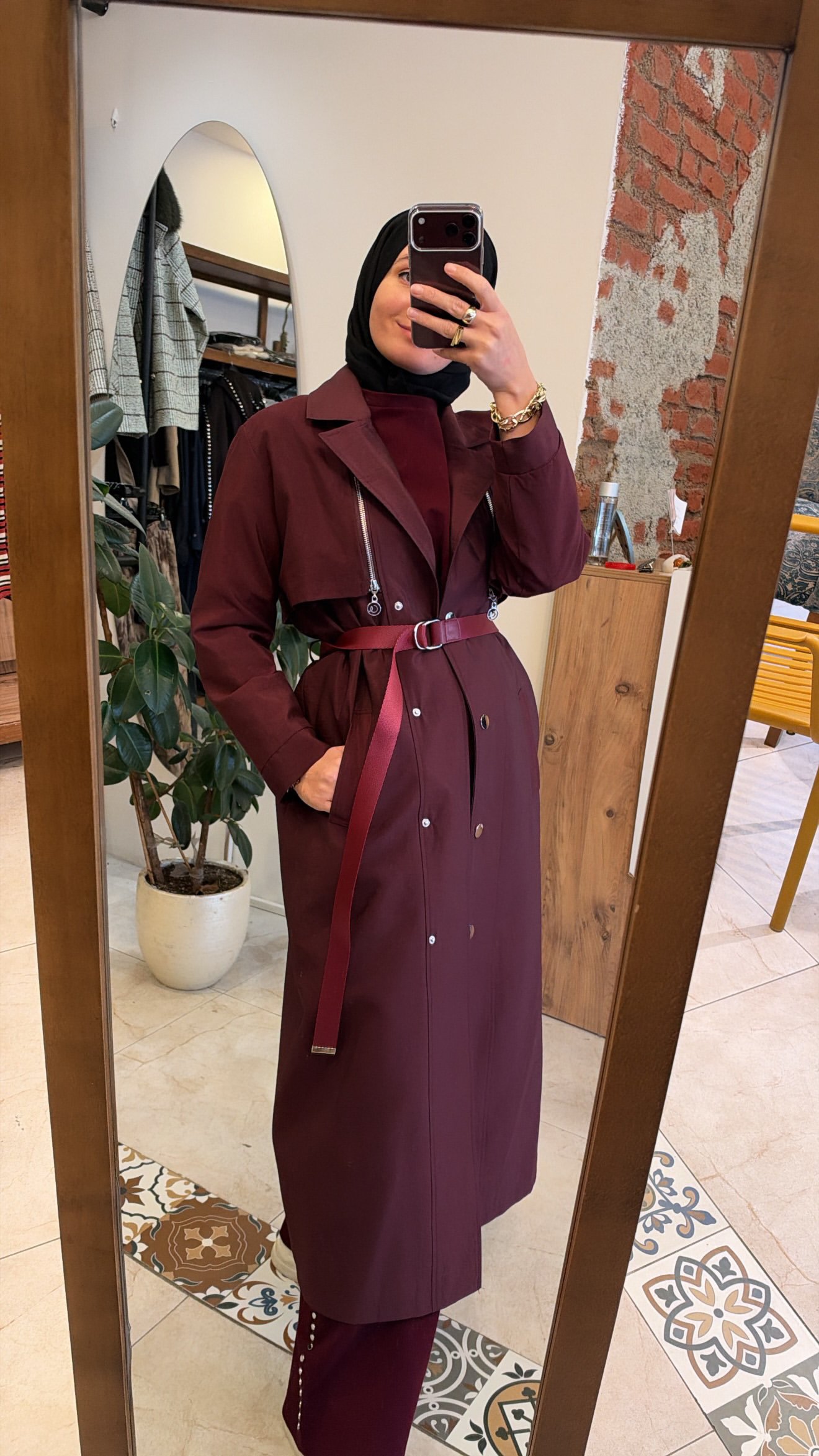 Fermuar detaylı yeleğe dönüşebilen Laura trench CEREMONY