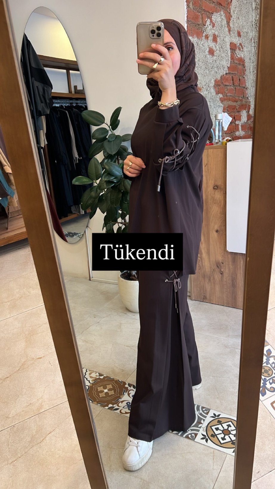 Kolları ve yanı kuş gözü detaylı luna takım kahve CEREMONY