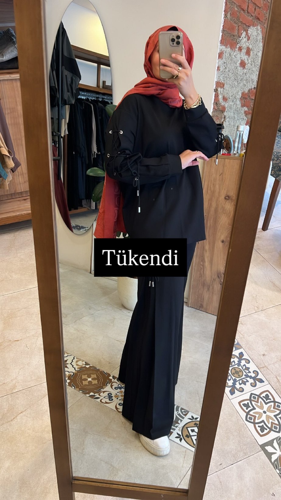 Kolları ve yanı kuş gözü detaylı luna takım siyah CEREMONY