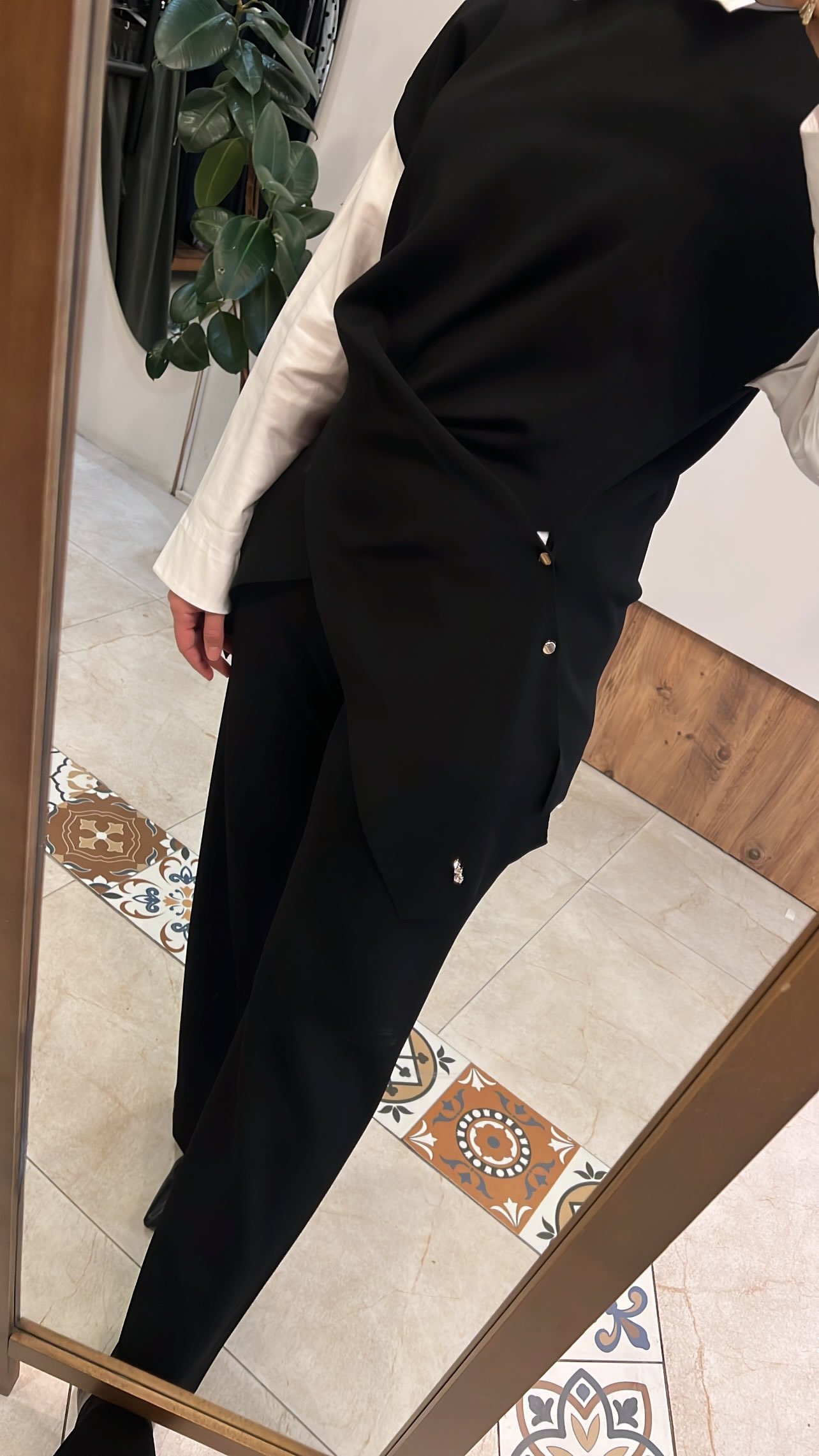Metal düğme detaylı asimetrik takım MİSS DALİDA 