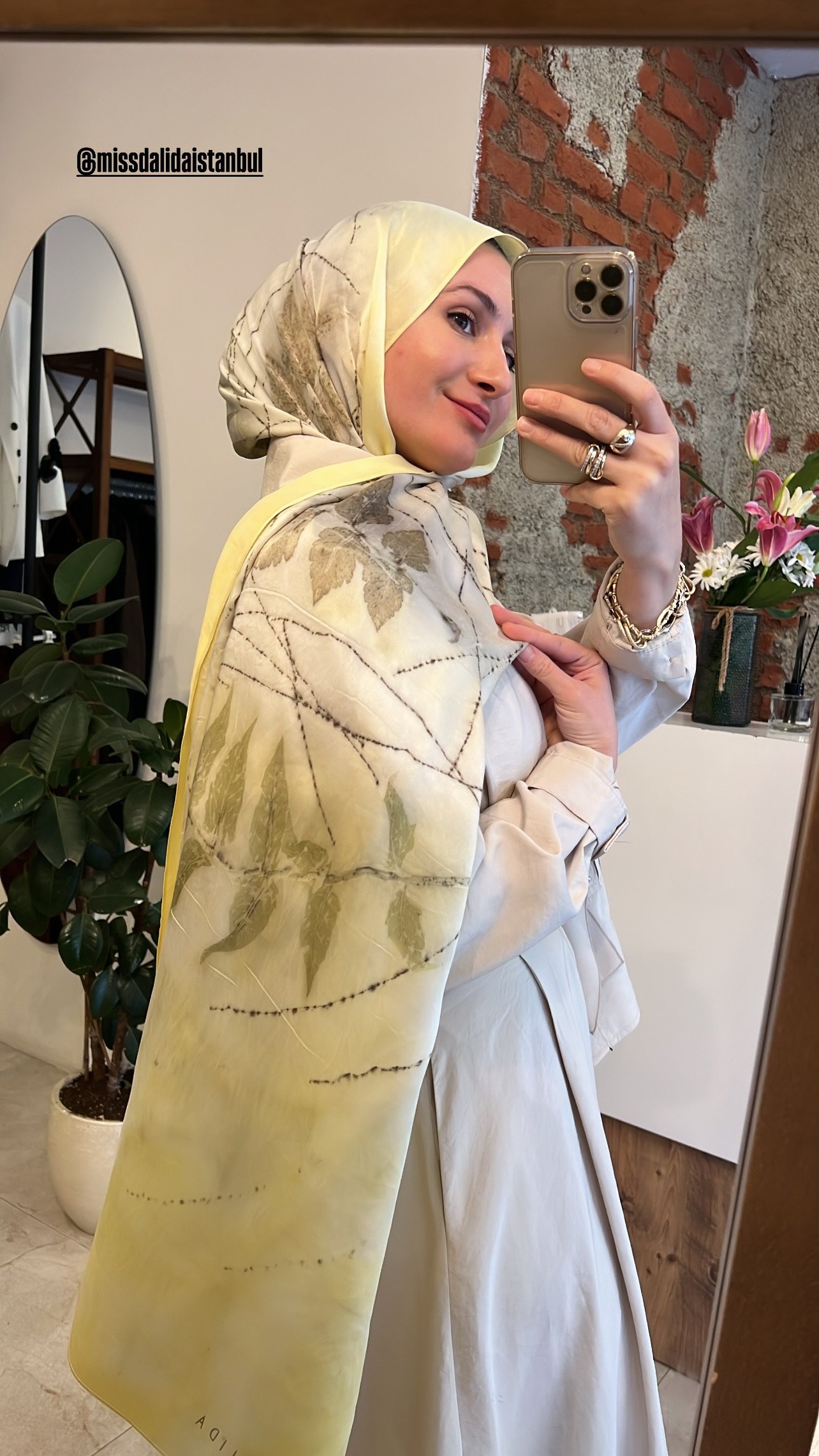 Sarı geçişli ipek eşarp MİSSDALİDA 