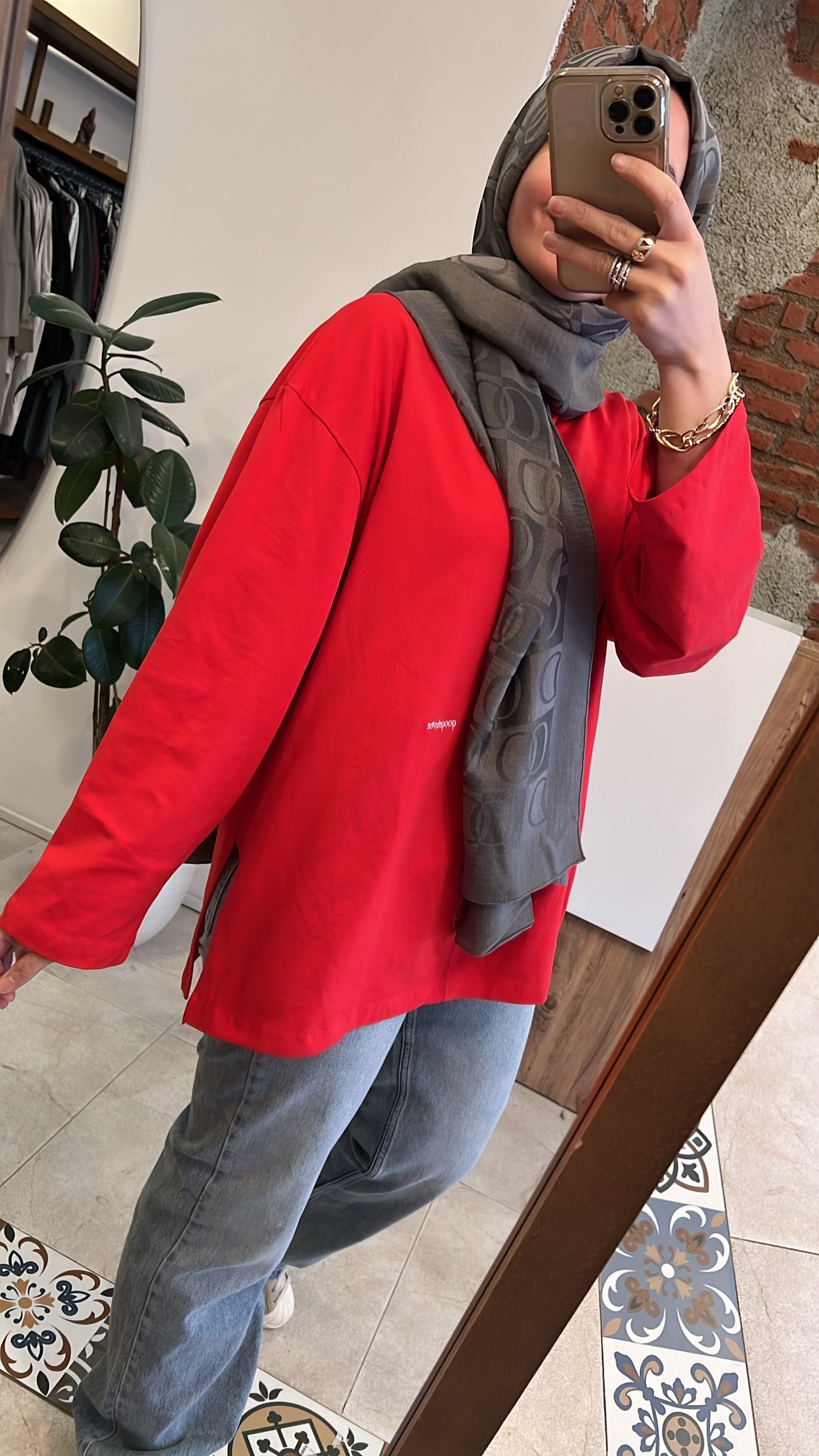 Nakışlı sweat kırmızı