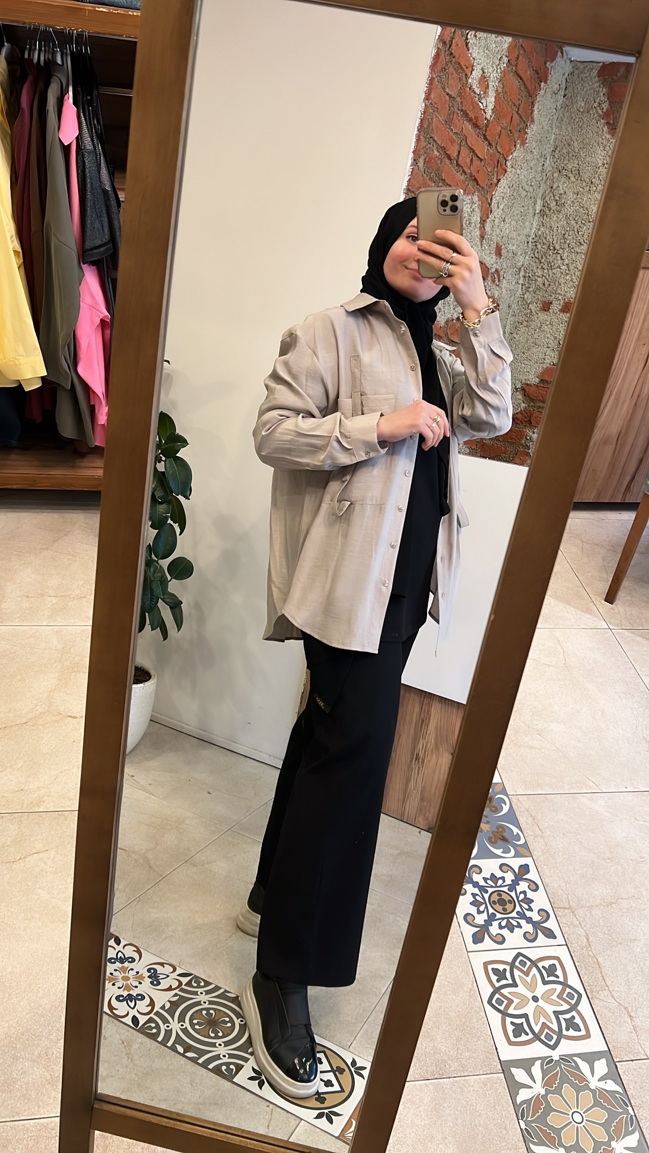 Önden iki cepli gömlek taş CEREMONY