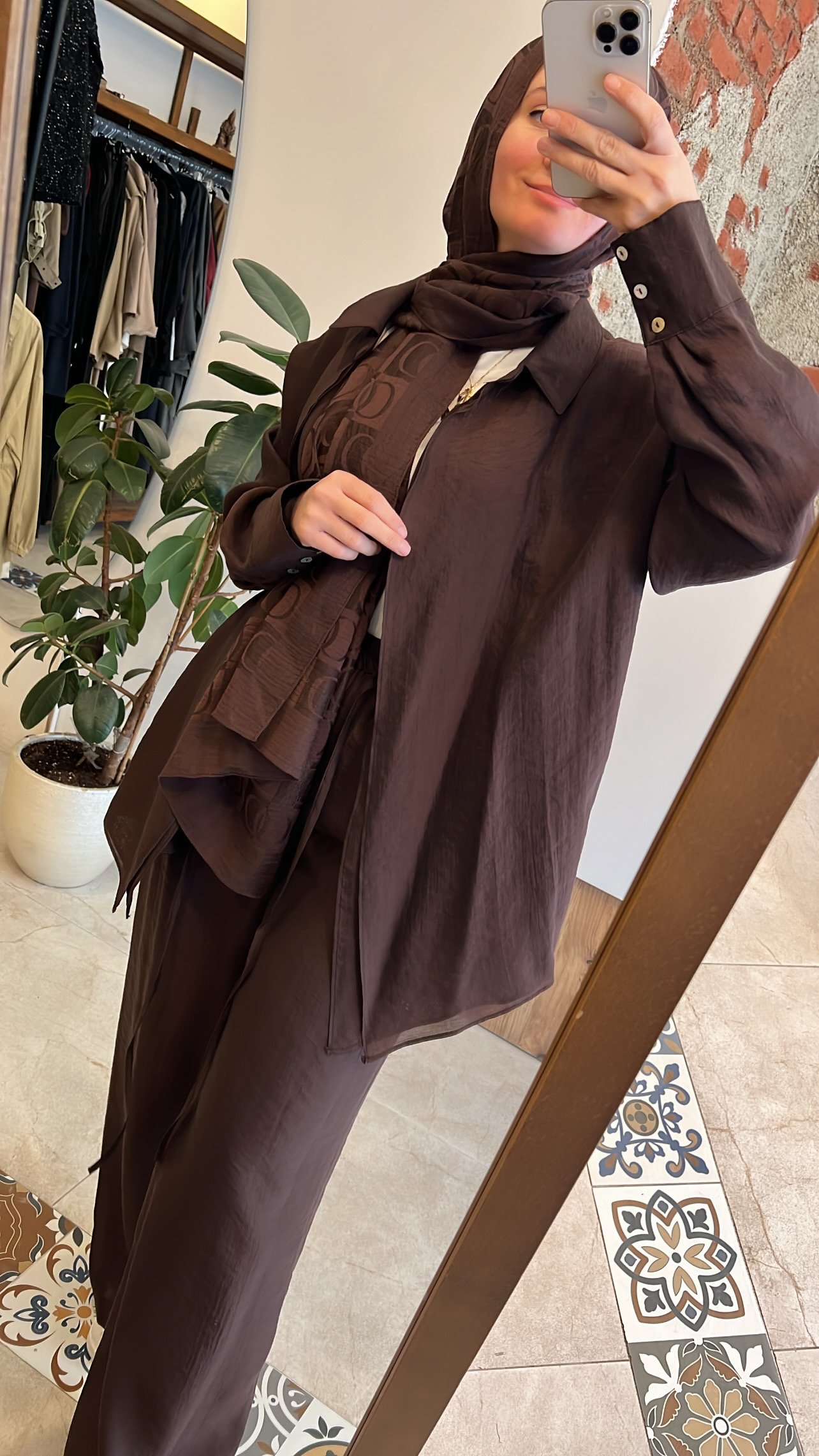 Önden iki kat bağlamalı Nil takım CEREMONY