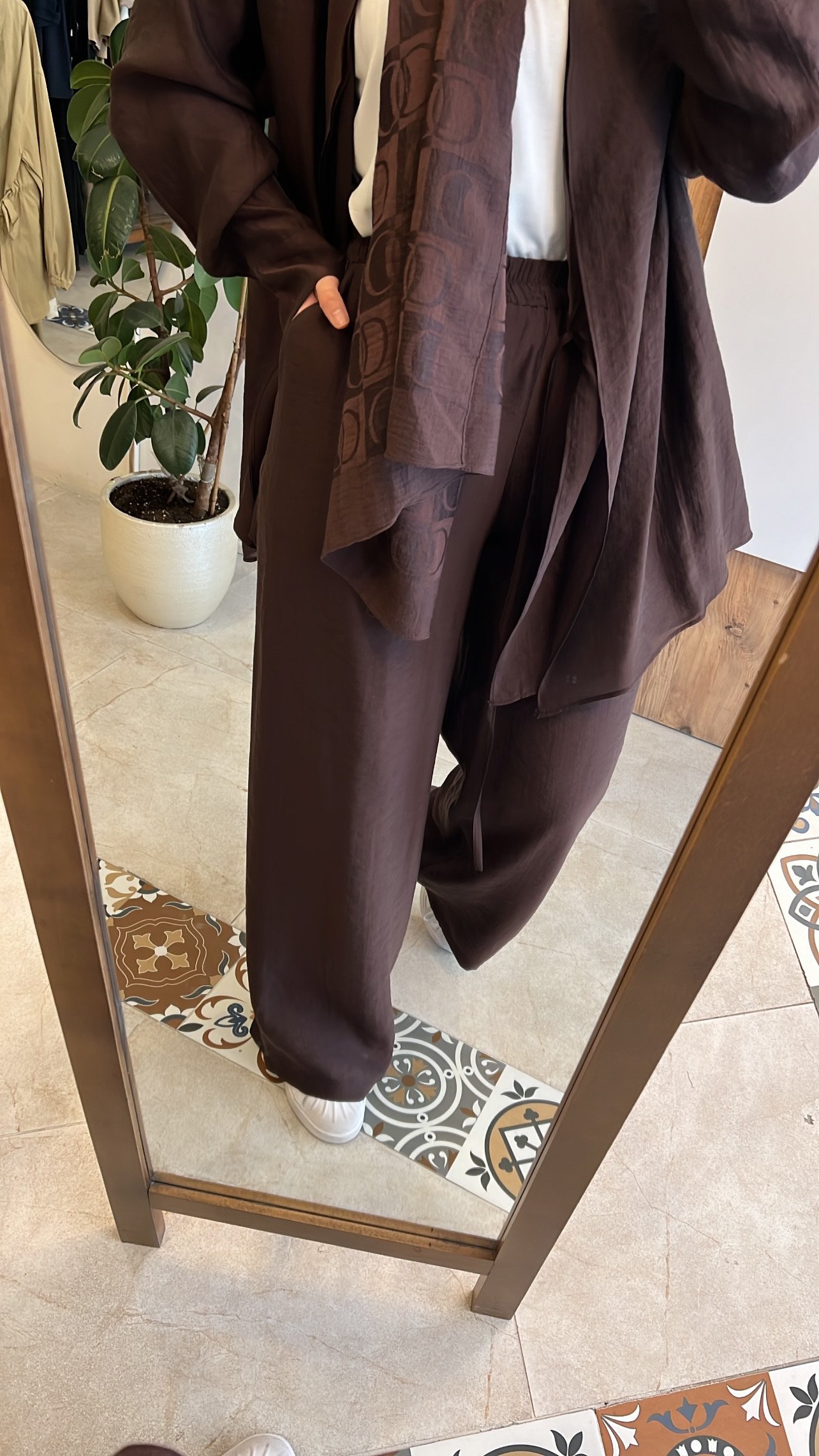 Önden iki kat bağlamalı Nil takım CEREMONY