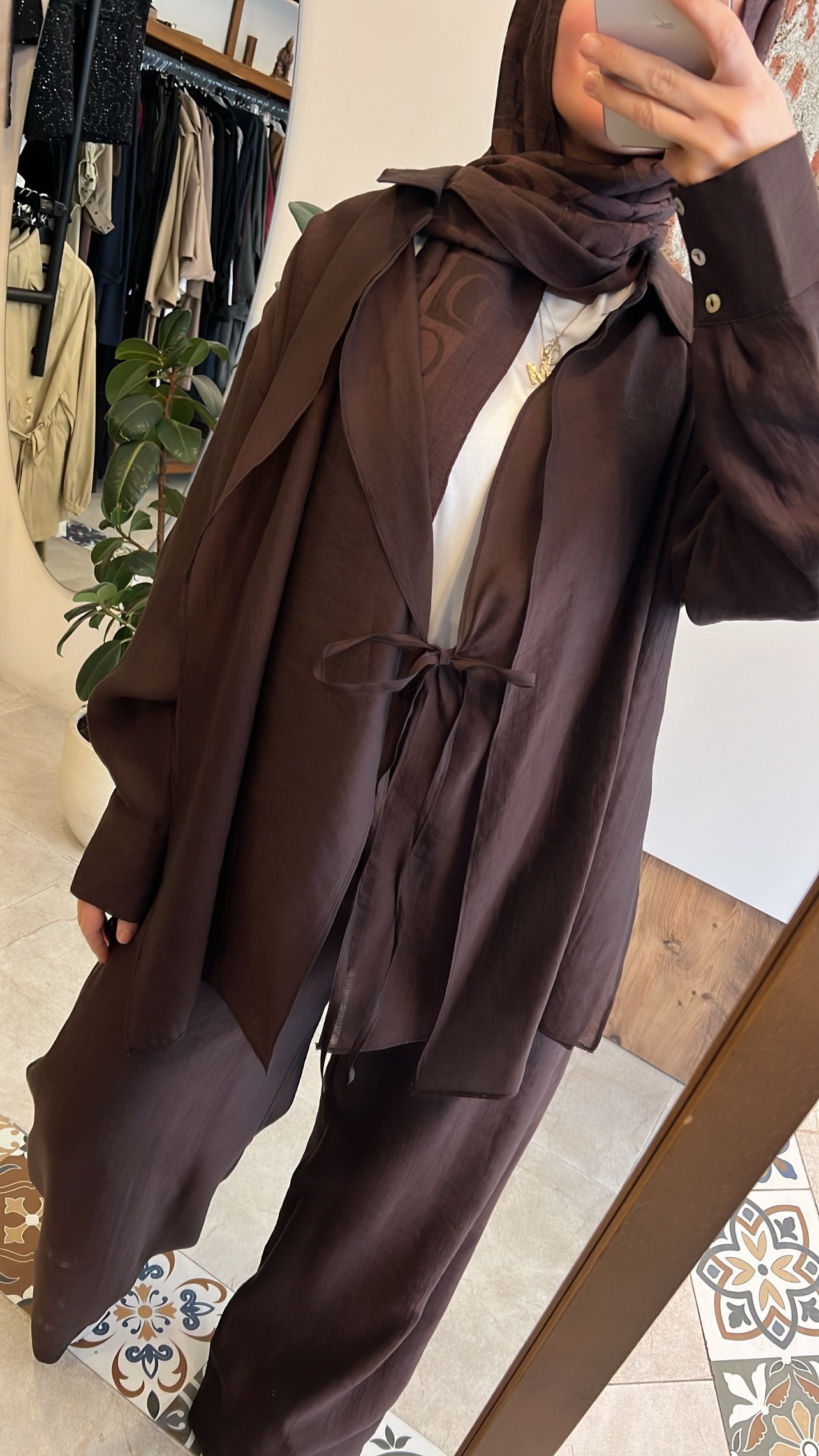 Önden iki kat bağlamalı Nil takım CEREMONY