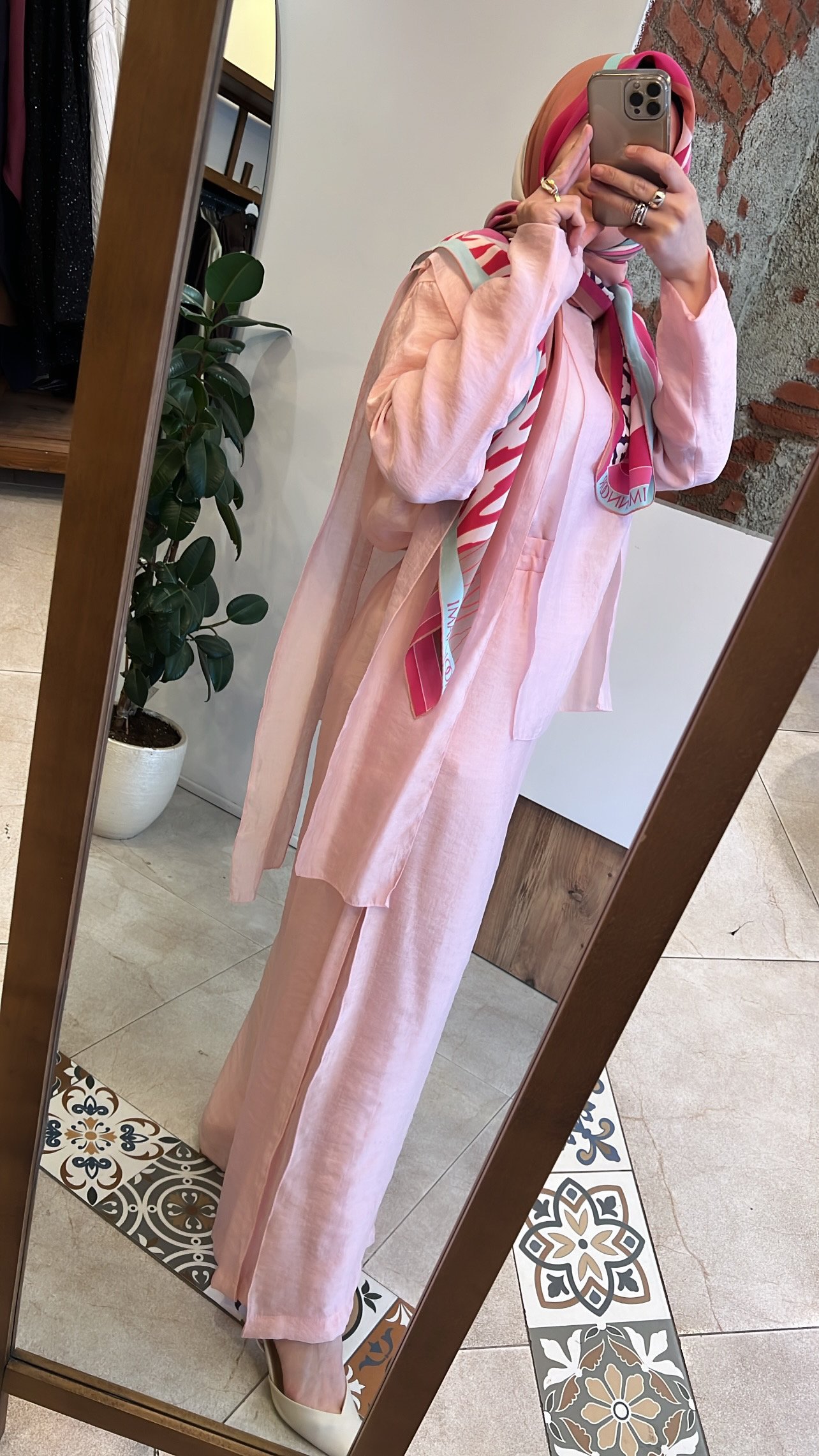 Parçalı Nil takım pembe CEREMONY