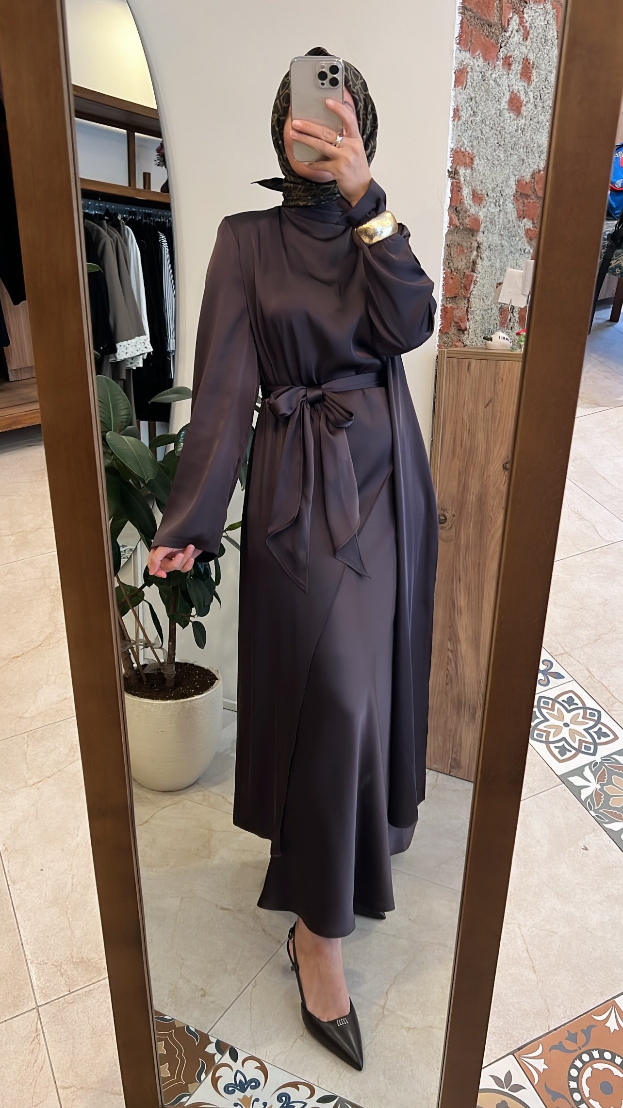 QOOQ saten takım kahve