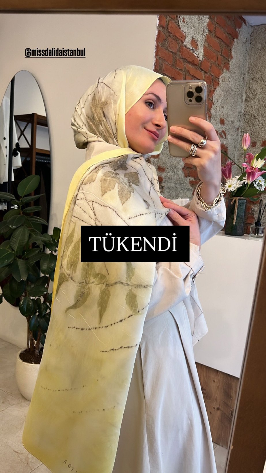 Sarı geçişli ipek eşarp MİSSDALİDA 