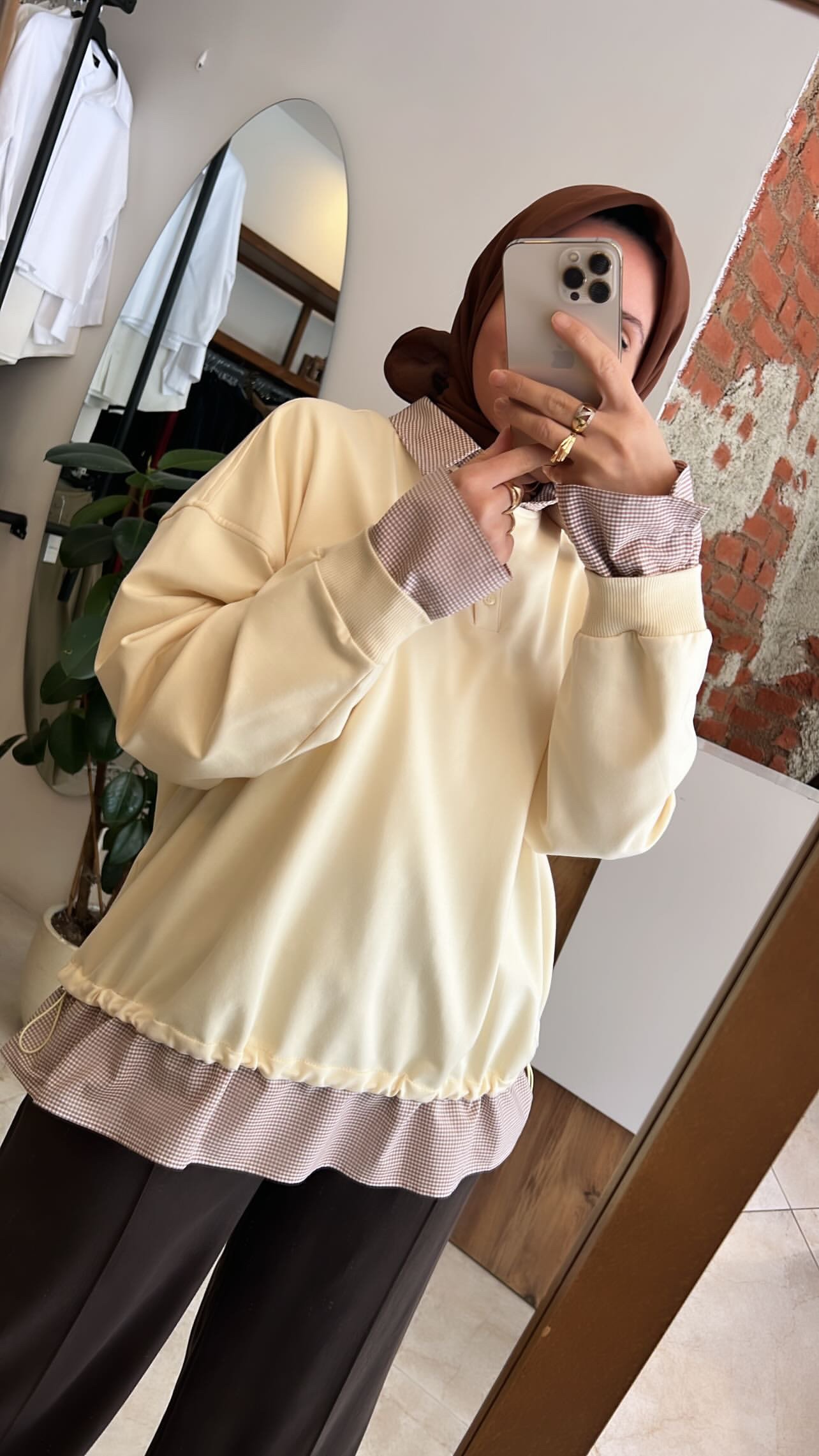Yaka detaylı sweat sarı