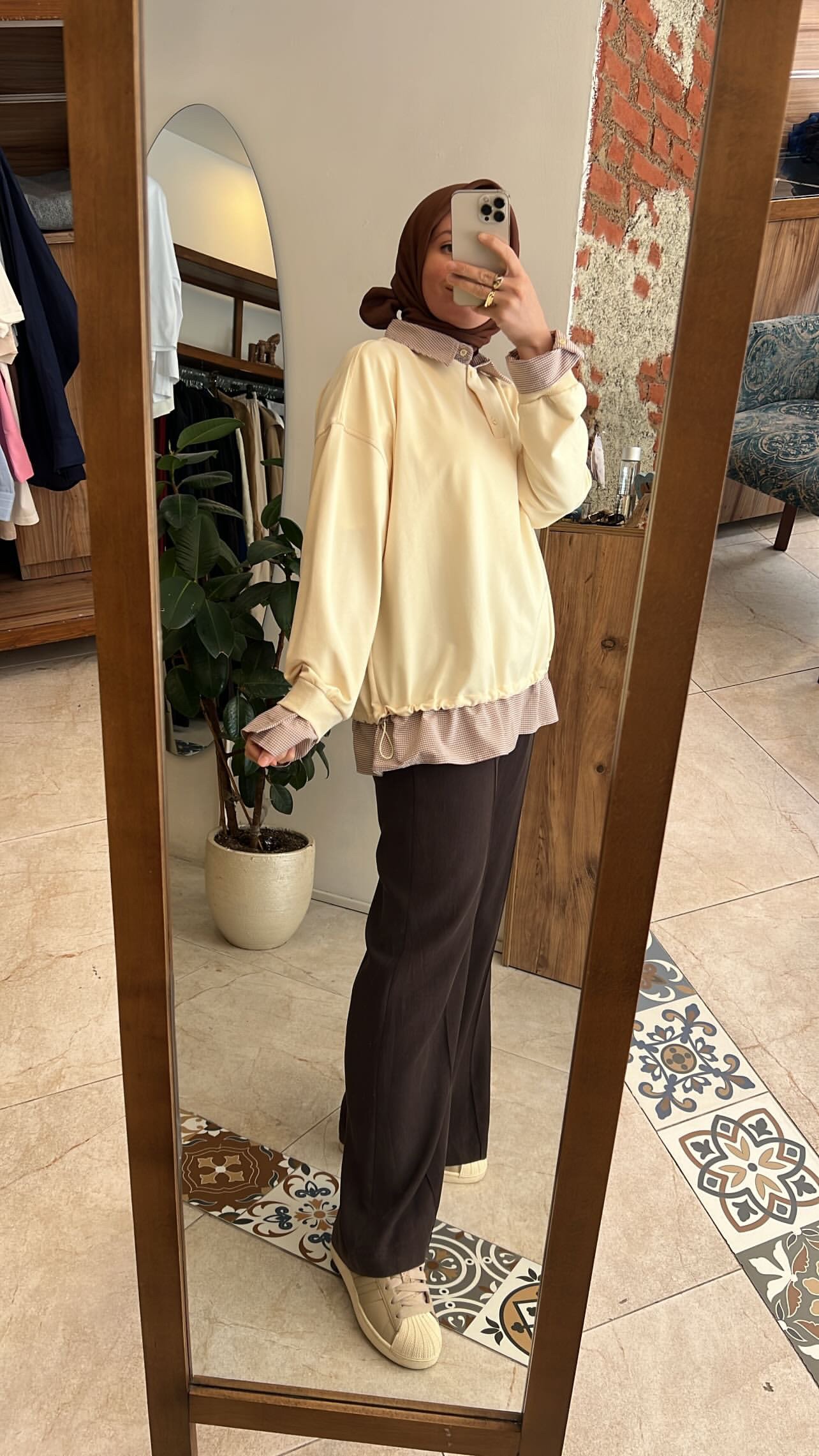Yaka detaylı sweat sarı