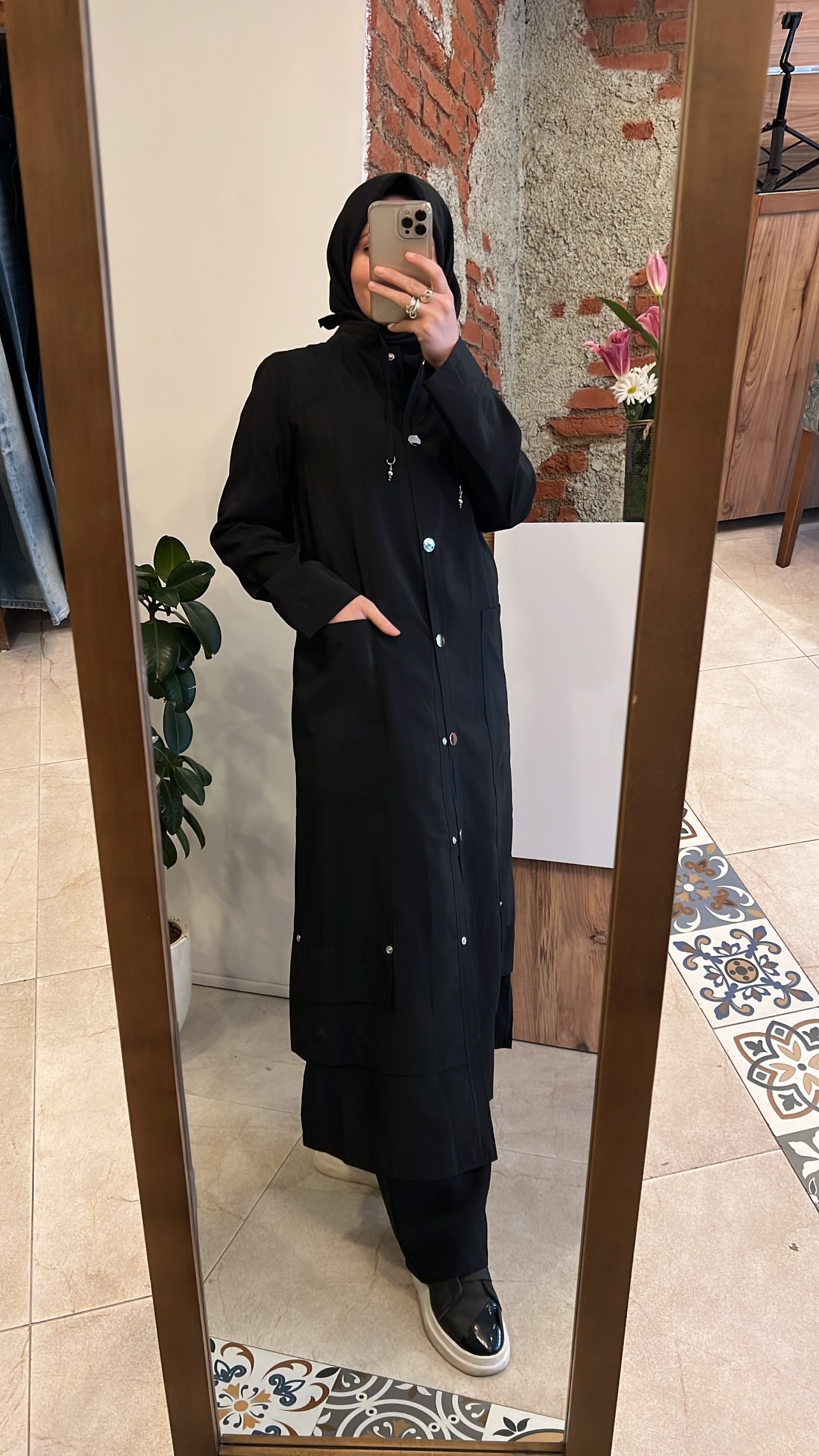 Yakası bağcıklı safir kap siyah  CEREMONY