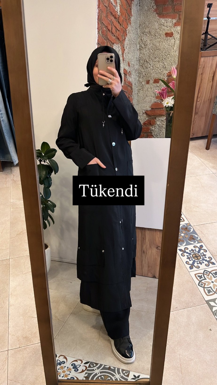 Yakası bağcıklı safir kap siyah  CEREMONY